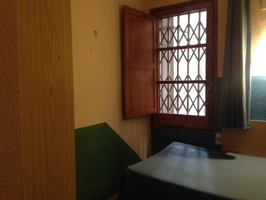 Pension Bertolin Barcelona Exteriör bild