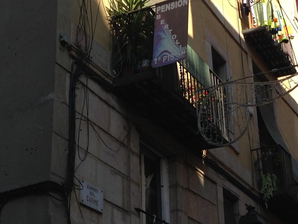 Pension Bertolin Barcelona Exteriör bild